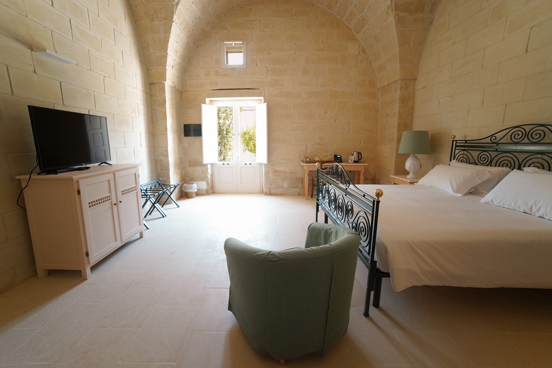 LiLei - Masseria tipica del Salento e Ospitalità Rurale a Lecce e Provincia, Agriturismo Lecce, Masseria, Mare, Masseria Rurale, Camere, | tenuta lecce | matrimonio in masseria salento | masserie salento cena | allestimento matrimonio country chic | masserie a lecce e dintorni