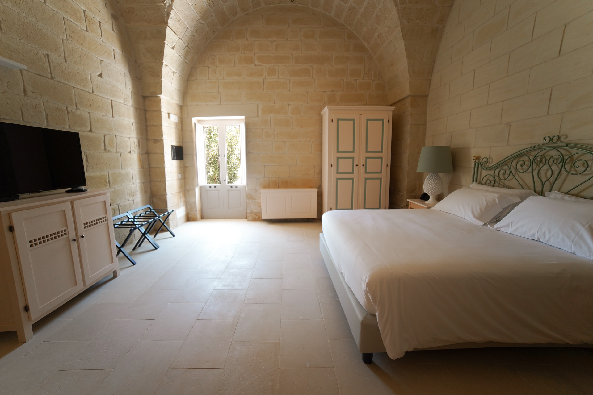 LiLei - Masseria tipica del Salento e Ospitalità Rurale a Lecce e Provincia, Agriturismo Lecce, Masseria, Mare, Masseria Rurale, Camere, | tenuta lecce | matrimonio in masseria salento | masserie salento cena | allestimento matrimonio country chic | masserie a lecce e dintorni